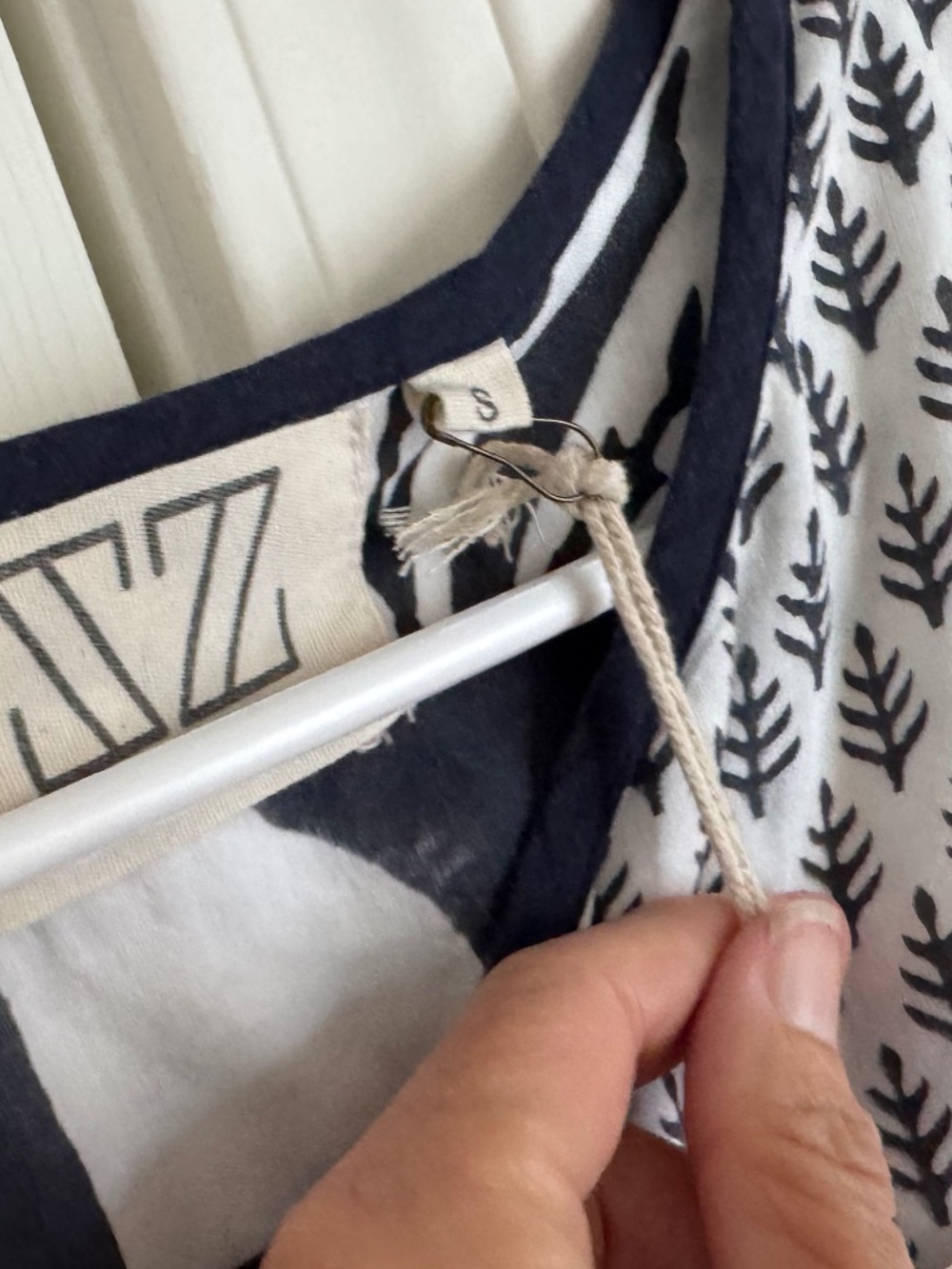 SZ BLOCKPRINTS, HAND BLOCKED/PRINTED, JAIPUR DRESS IN NAVY PALLADIO GRID - Picture 3 of 16